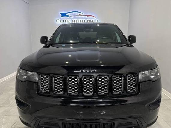 JEEP GRAND CHEROKEE 2018 1C4RJFAG0JC468720 image